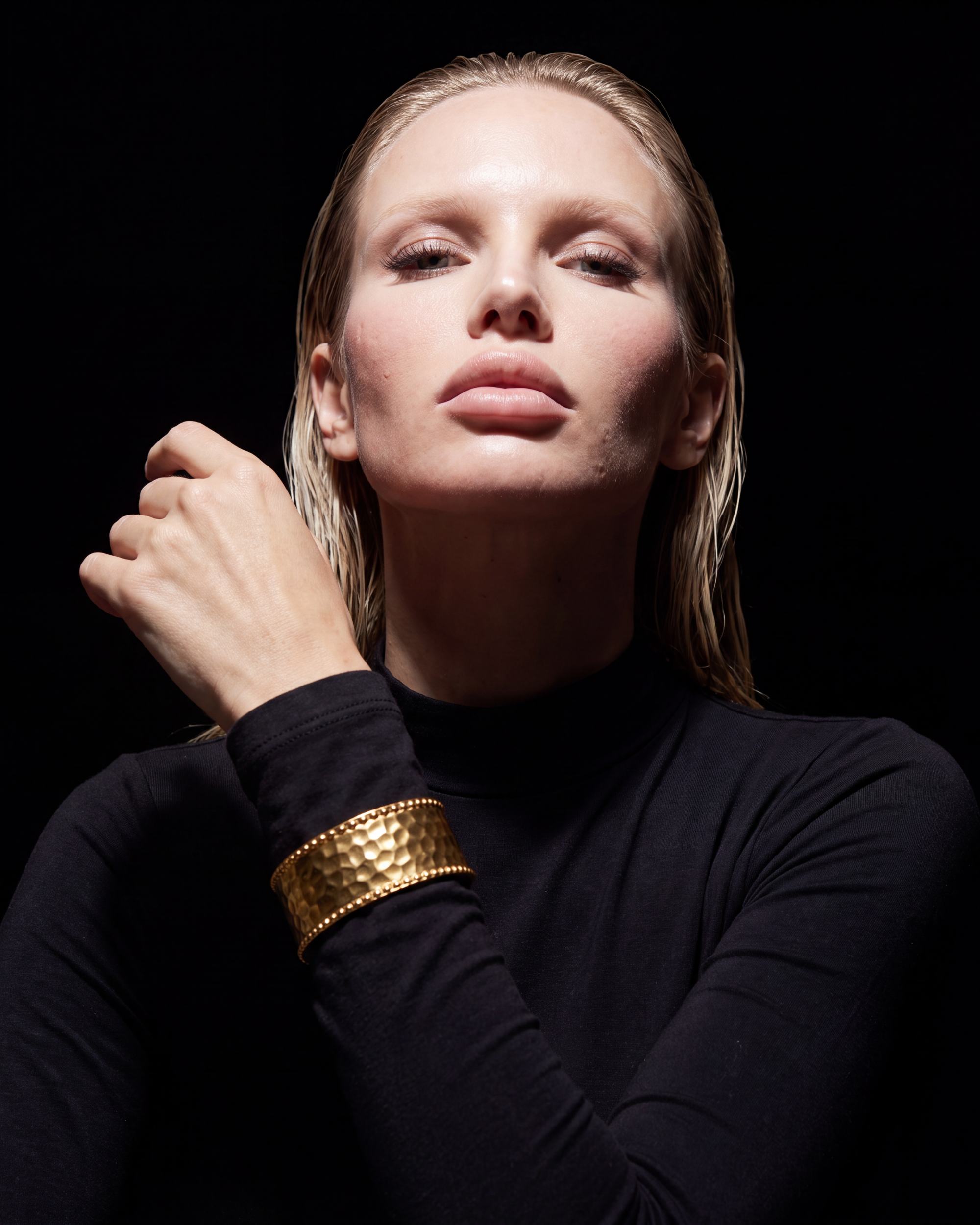Beaded Rim Cuff Bracelet - Gold