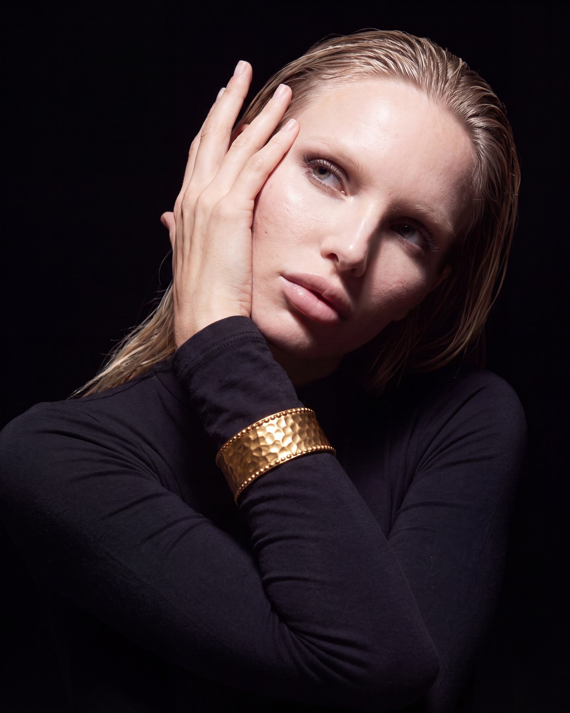 Beaded Rim Cuff Bracelet - Gold