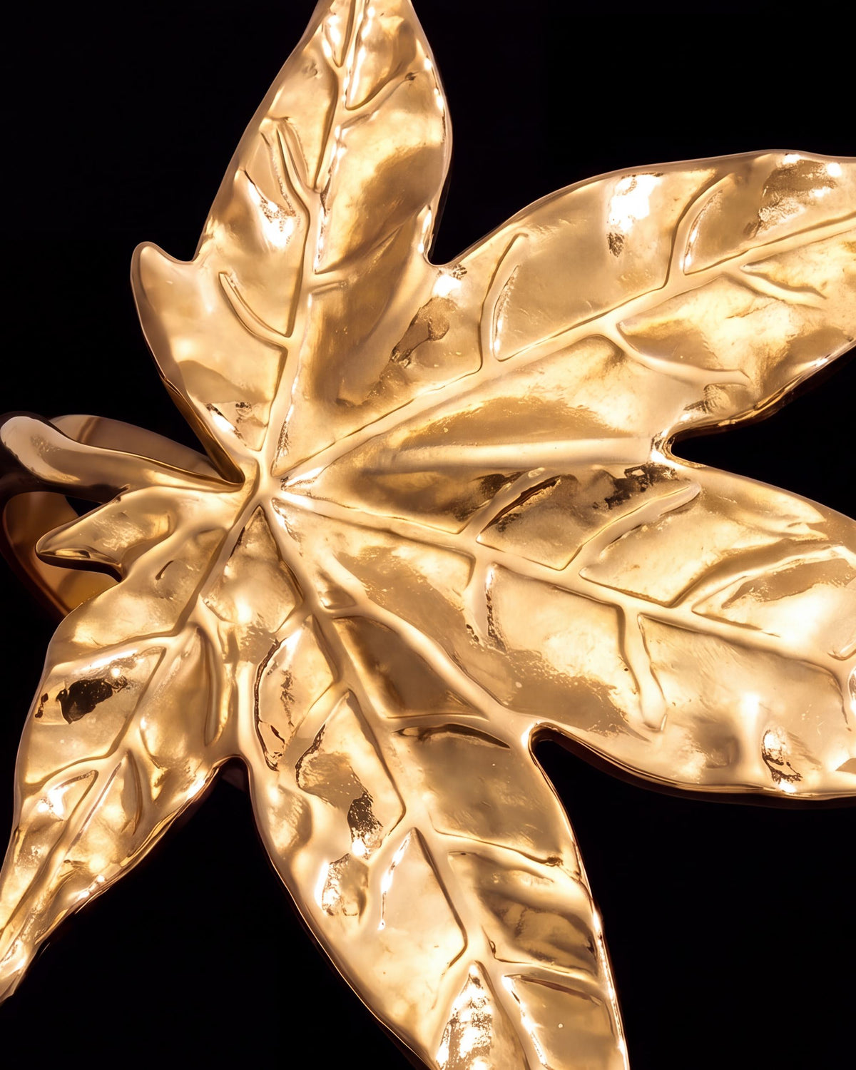 Maple Leaf Statement Ring - Gold