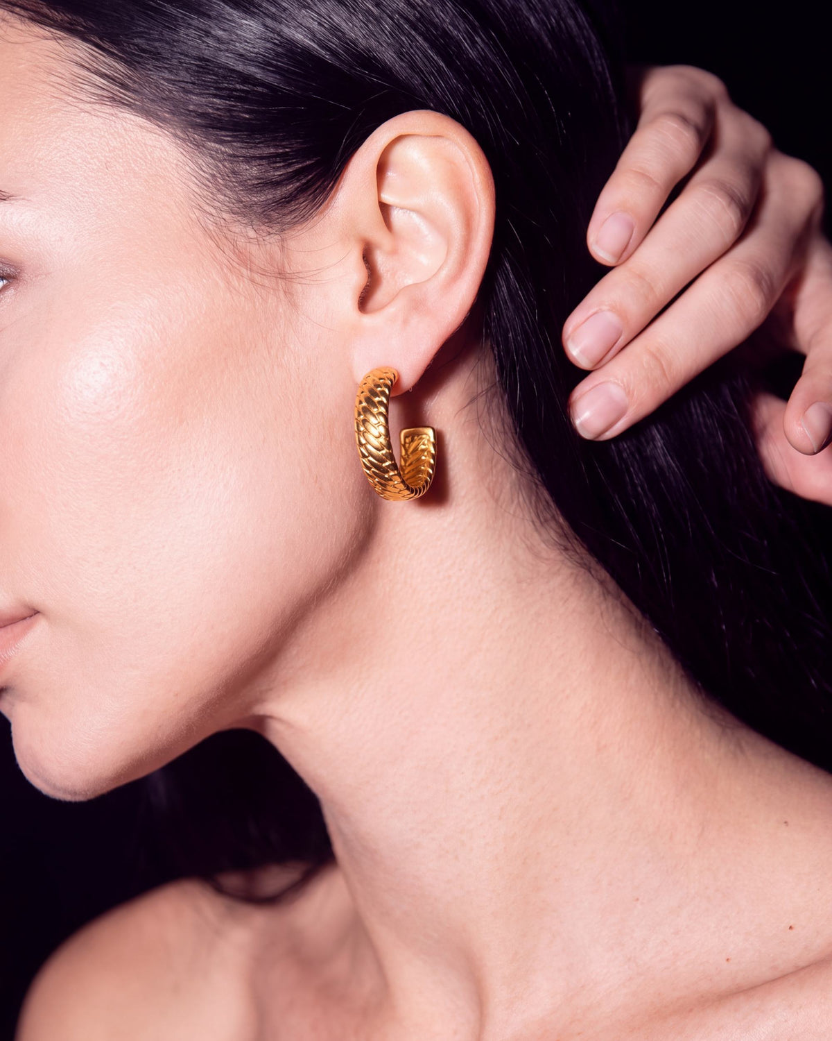 Serpent Scale Hoop Earrings - Gold