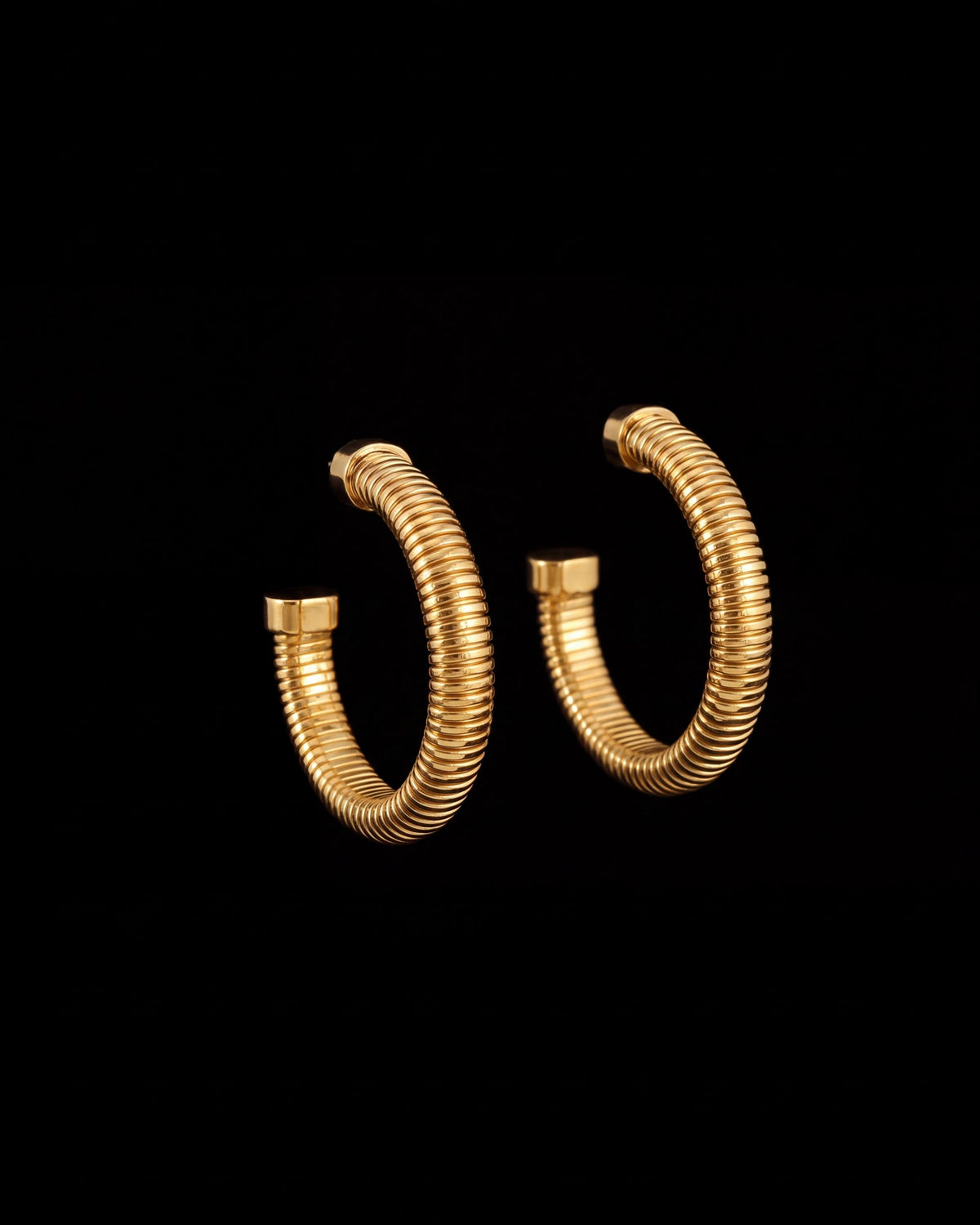 Ribbed Coil Hoop Earrings - Gold