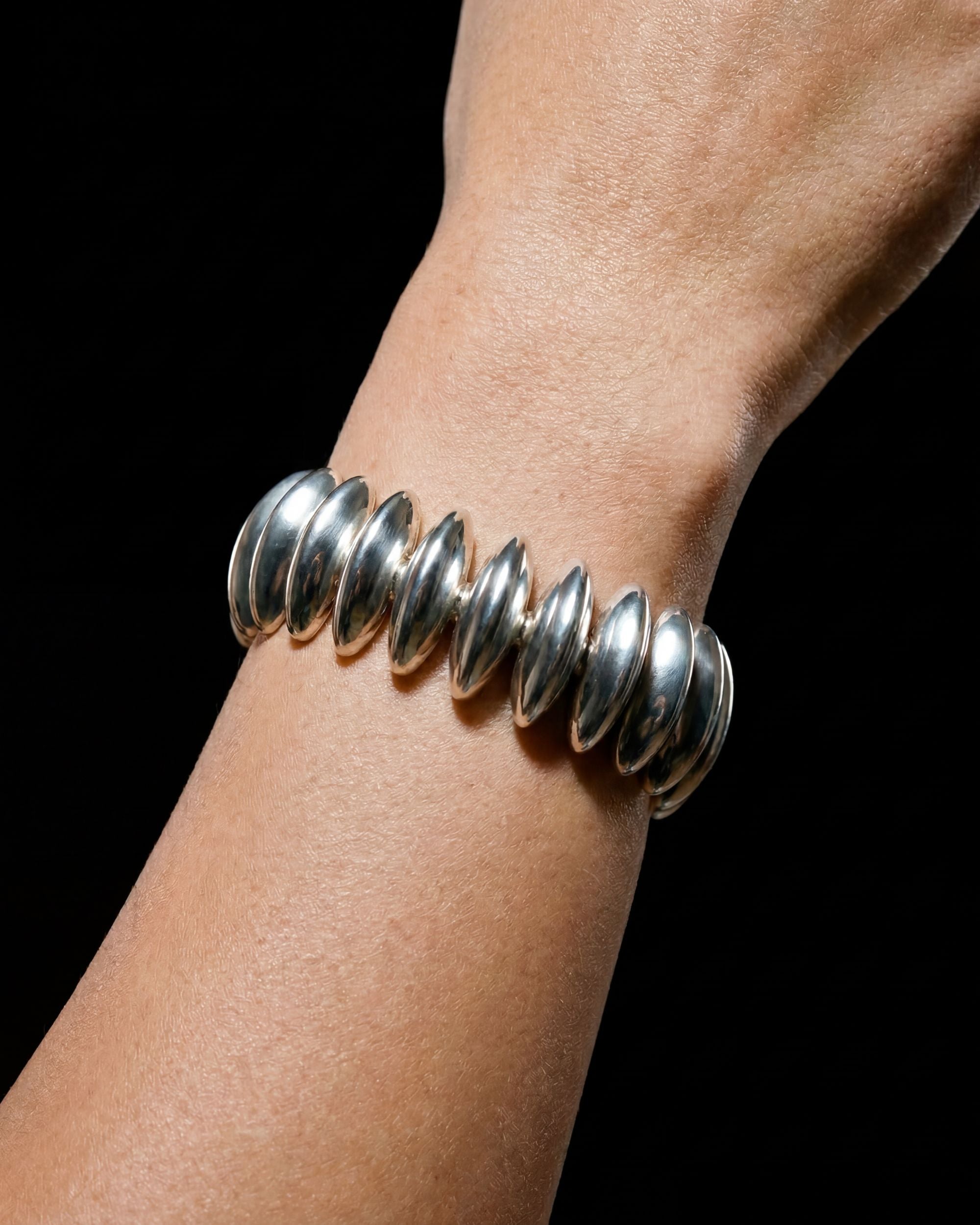 Oval Disc Bracelet - Silver