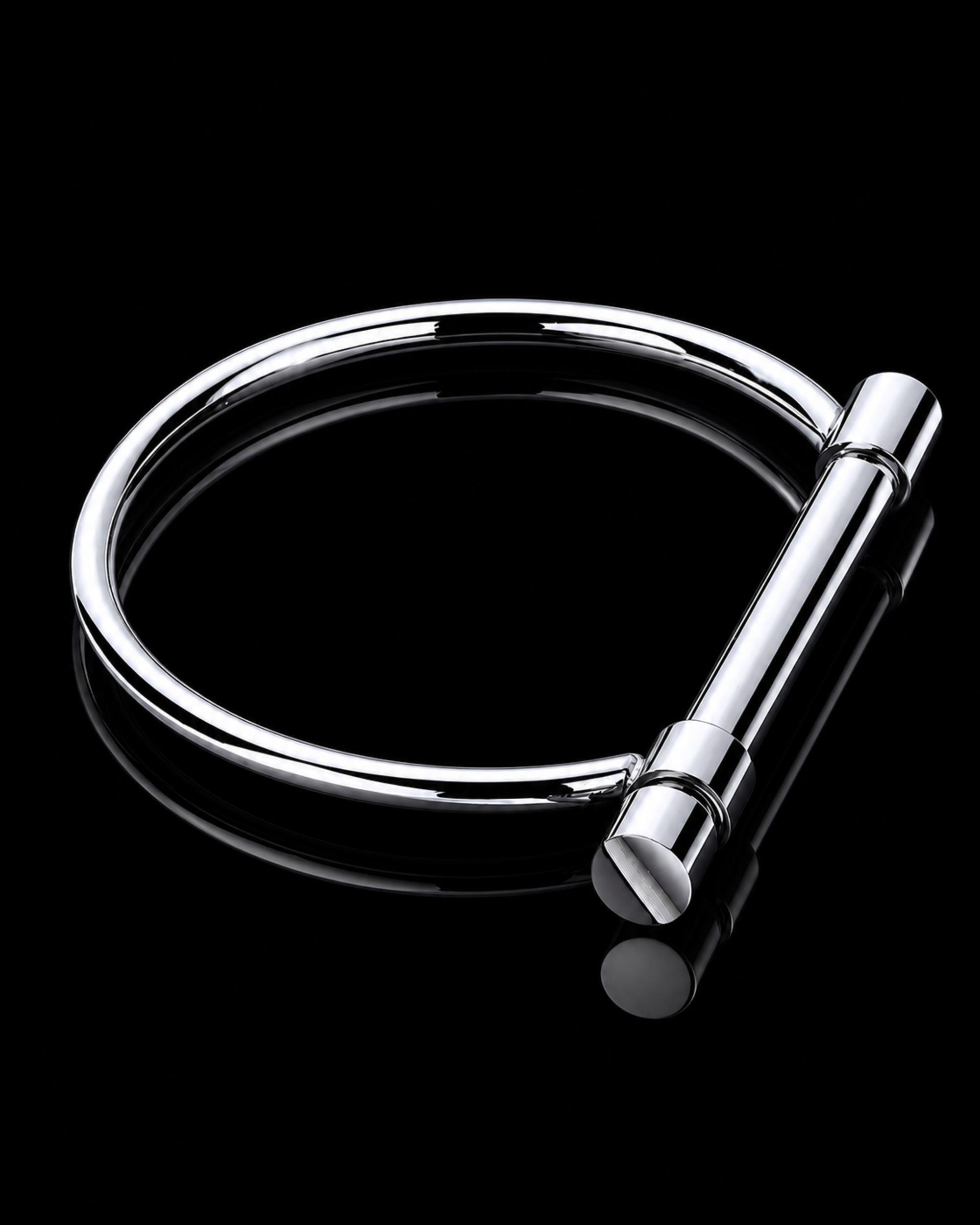 Shackle Bar Bangle - Silver