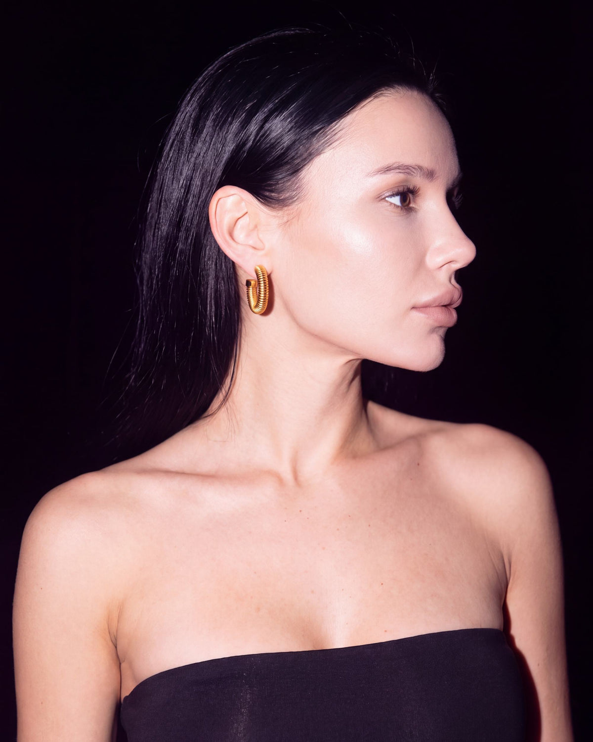 Ribbed Coil Hoop Earrings - Gold