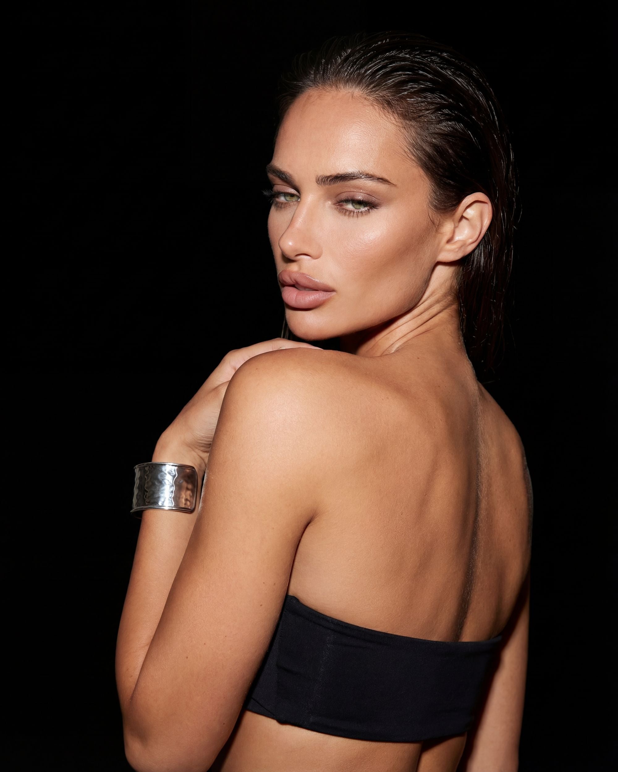 Liquid Metal Wide Cuff Bracelet, Bracelet Detail